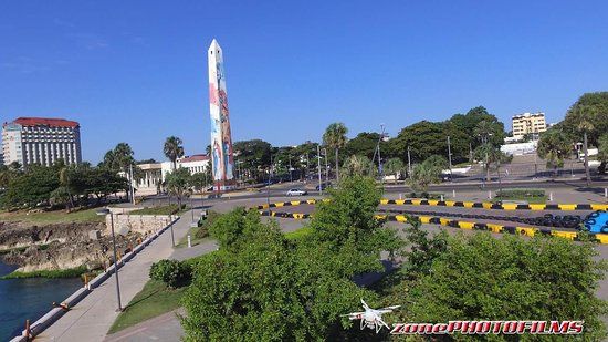 Obelisco Macho del Malecon